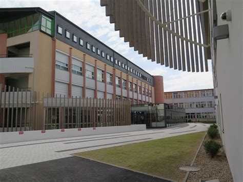 lycée saint pierre chanel nc|Lycée Saint.